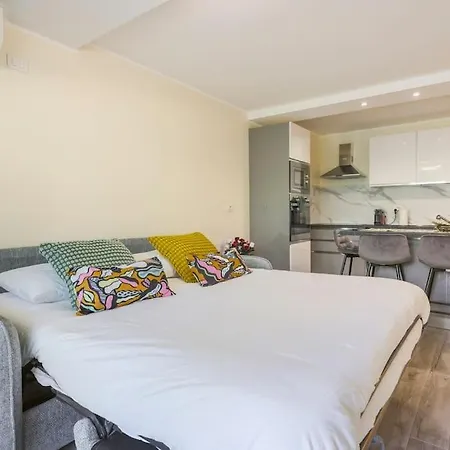 Bel Juan Les Pins Апартаменты *