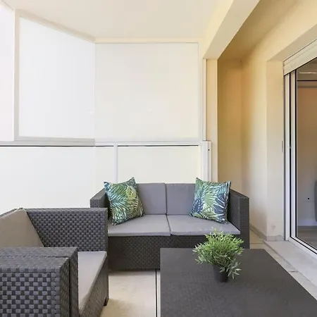 Bel Juan Les Pins Апартаменты *