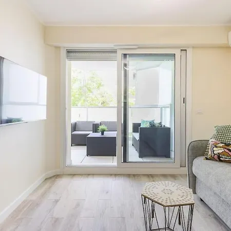 Апартаменты Bel Juan Les Pins